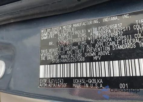 2005 Toyota Sequoia Limited V8 z USA, uszkodzony, nr VIN 5TDBT48A05S257068